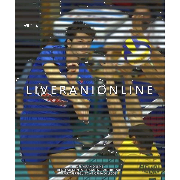 MILANO 08/11/2003 ITALIA - BRASILE PALLAVOLO VOLLEY MASCHILE NELLA FOTO ALBERTO CISOLLA* PHOTO DANIELE LA MONACA/AGENZIA ALDO LIVERANI