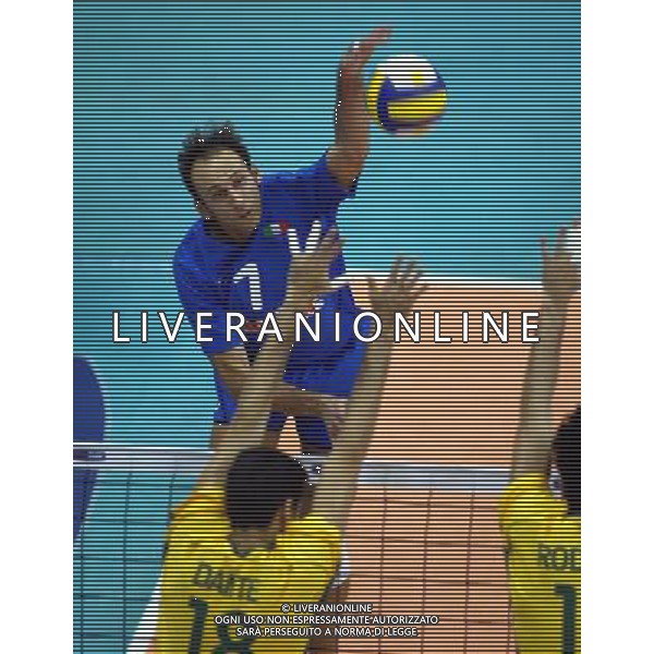 MILANO 08/11/2003 ITALIA - BRASILE PALLAVOLO VOLLEY MASCHILE NELLA FOTO ANDREA SARTORETTI* PHOTO DANIELE LA MONACA/AGENZIA ALDO LIVERANI
