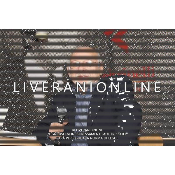 VITTORIO ZUCCONI ALLA PRESENTAZIONE DEL SUO LIBRO: \' L\'AQUILA E IL POLLO FRITTO: PERCHE\' AMIAMO E ODIAMO L\'AMERICA\' LA FELTRINELLI - MILANO © ANTONIO SORANO - AG. ALDO LIVERANI SAS