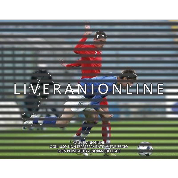 Como 19-11-2008 italia-svizzera U20 0:0 nella foto pascal schurpf e davide santon ph marco luzzani/ag aldo liverani s.a.s.