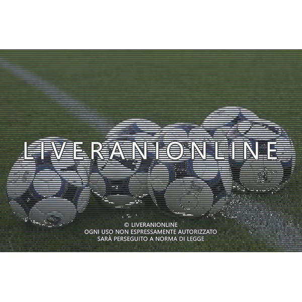 Como 19-11-2008 italia-svizzera U20 0:0 nella foto palloni ph marco luzzani/ag aldo liverani s.a.s.