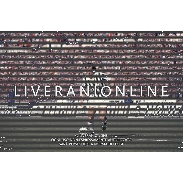 ARCHIVIO Giuseppe Furino (Palermo, 5 luglio 1946)  un ex calciatore italiano, di ruolo centrocampista.Nella societˆ bianconera sarˆ destinato a diventare titolare inamovibile per oltre un decennio, conquistando 8 scudetti (1971-72, 1972-73, 1974-75, 1976-77, 1977-78, 1980-81, 1981-82, 1983-84), 2 Coppe Italia (1978-79, 1982-83), 1 Coppa UEFA (1976-77) e una Coppa delle Coppe (1983-84). NELLA FOTO:Giuseppe Furino PH.ARCHIVIO AGENZIA ALDO LIVERANI SAS
