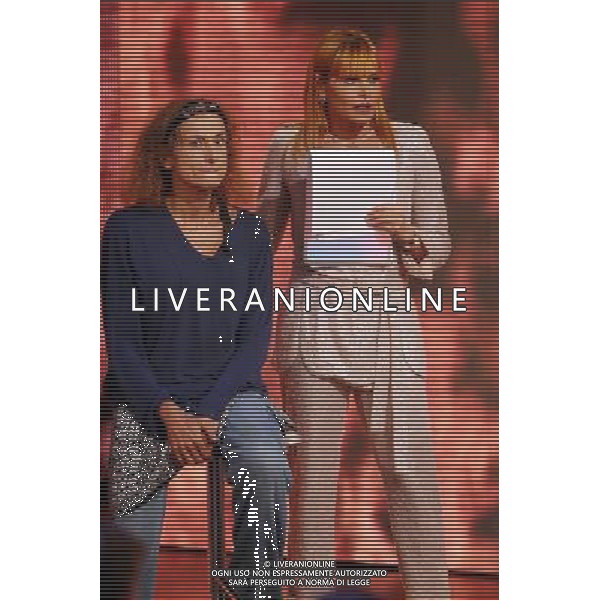 PUNTATA FINALE DELLA TRASMISSIONE TV: \' L\'ISOLA DEI FAMOSI 6\' NELLA FOTO: VLADIMIR LUXURIA - SIMONA VENTURA © ANTONIO SORANO - AG. ALDO LIVERANI SAS