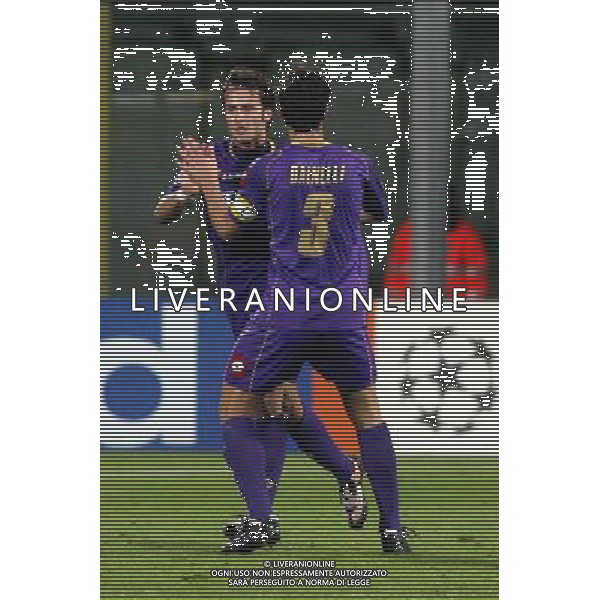 FIORENTINA - OLYMPIQUE LIONE FIRENZE, 25 NOVEMBRE 2OO8 CHAMPIONS LEAGUE GIRONE ELIMINATORIO 2008/2009 NELLA FOTO: ESULTANZA DI ALBERTO GILARDINO DOPO IL SUO GOL DELL\'1-2 FOTO AG. A. LIVERANI SAS