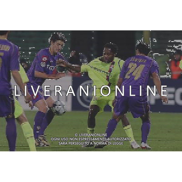 FIORENTINA - OLYMPIQUE LIONE FIRENZE, 25 NOVEMBRE 2OO8 CHAMPIONS LEAGUE GIRONE ELIMINATORIO 2008/2009 NELLA FOTO: JEAN MAKOUN E ZDRAVKO KUZMANOVIC FOTO AG. A. LIVERANI SAS
