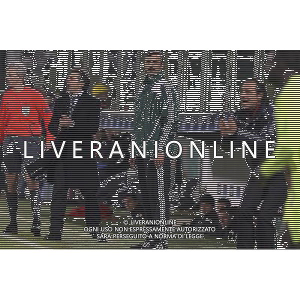 FIORENTINA - OLYMPIQUE LIONE FIRENZE, 25 NOVEMBRE 2OO8 CHAMPIONS LEAGUE GIRONE ELIMINATORIO 2008/2009 NELLA FOTO: CLAUDE PUEL E CESARE PRANDELLI INCITANO LE PROPRIE SQUADRE FOTO AG. A. LIVERANI SAS
