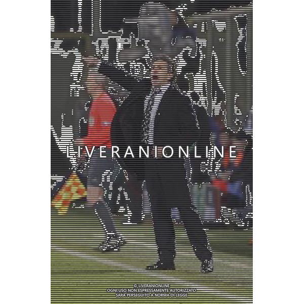 FIRENZE, 25 NOVEMBRE 2OO8 CHAMPIONS LEAGUE GIRONE ELIMINATORIO 2008 2009 FIORENTINA OLYMPIQUE LIONE NELLA FOTO: CLAUDE PUEL ALLENATORE DELL\'OLYMPIQUE LIONE FOTO AG. A. LIVERANI SAS