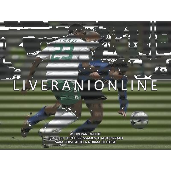 INTER - PANATHINAIKOS CHAMPIONS LEAGUE 26/11/2008 NELLA FOTO FIGO E SIMAO FOTO MARCO LUZZANI-AG ALDO LIVERANI