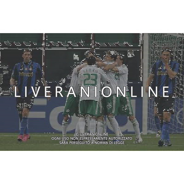 INTER - PANATHINAIKOS CHAMPIONS LEAGUE 26/11/2008 NELLA FOTO abbracci esultanza dopo il gol di jose\' sarriegi del 0-1 FOTO MARCO LUZZANI-AG ALDO LIVERANI
