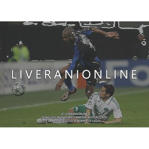 Milano 26-11-2008 champions league 2008/09 inter-panathinaikos 0:1 nella foto maicon e nikos spiropoulos ph marco luzzani/ag aldo liverani s.a.s.