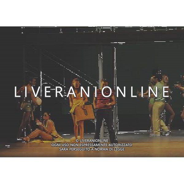 PRIMA TEATRALE DELLO SPETTACOLO: \' POVERI MA BELLI\' AL TEATRO SISTINA DI ROMA NELLA FOTO: BIANCA GUACCERO © MASSIMO BRUNI - AG. ALDO LIVERANI SAS