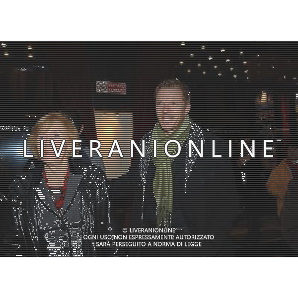 PRIMA TEATRALE DELLO SPETTACOLO: \' POVERI MA BELLI\' AL TEATRO SISTINA DI ROMA NELLA FOTO: KASPAR CAPPARONI CON LA MADRE © MASSIMO BRUNI - AG. ALDO LIVERANI SAS