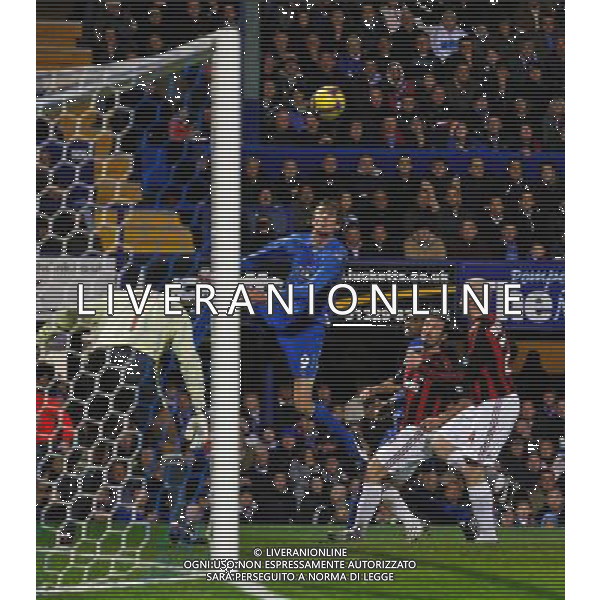 Peter Crouch,Portsmouth cant control the ball in front of the AC Milan gol Portsmouth v AC Milan, Uefa Cup, Group E, Fratton Park. Portsmouth. UK. 27/11/2008, photo: Sean Ryan / IPS Photo Agency/Ag. Aldo Liverani - ITALY ONLY - 