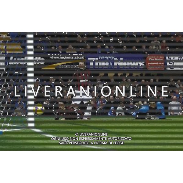 gol - AC Milan Filippo Inzaghi sees his shot hit the post Portsmouth v AC Milan, Uefa Cup, Group E, Fratton Park. Portsmouth. UK. 27/11/2008 photo: Sean Ryan / IPS Photo Agency/Ag. Aldo Liverani - ITALY ONLY - 