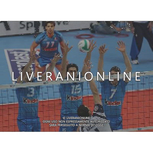 MONZA 26/11/2008 TIM ALL STAR VOLLEY 2008 PALACANDY MONZA ITALIA-RESTO DEL MONDO NELLA FOTO IL MURO DI MAURO GAVOTTO, EMANUELE BIRARELLI E SIMONE PARODI FOTO MARIO ROMANO/AG ALDO LIVERANI 