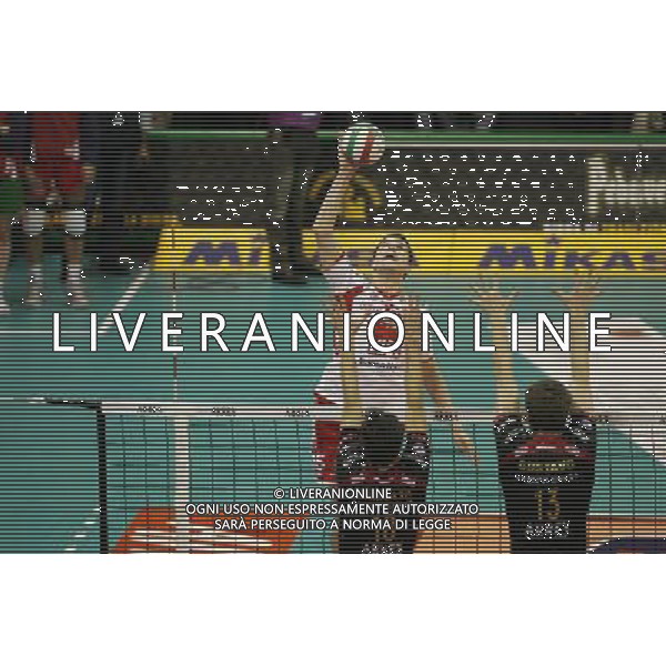 TREVISO 30/11/2008 CAMPIONATO ITALIANO PALLAVOLO SERIE A1TIM 2008/2009 LUBE BANCA MARCHE MACERATA-SISLEY TREVISO NELLA FOTO:IGOR OMRCEN FOTO PAOLA GARBUIO/AG.ALDO LIVERANI