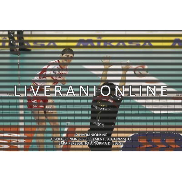 TREVISO 30/11/2008 CAMPIONATO ITALIANO PALLAVOLO SERIE A1TIM 2008/2009 LUBE BANCA MARCHE MACERATA-SISLEY TREVISO NELLA FOTO:IGOR OMRCEN FOTO PAOLA GARBUIO/AG.ALDO LIVERANI
