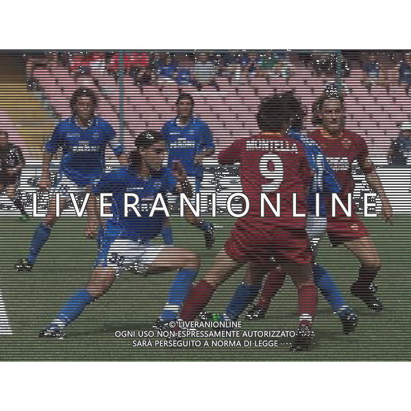 Claudio Daniel Husain con la maglia del Napoli Campionato Calcio Serie A 2000/2001 con Vincenzo Montella e Francesco Totti (Roma) ph Agenzia Aldo Liverani Sas