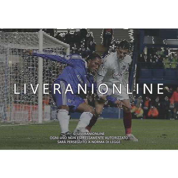 Didier Drogba of Chelsea in action with Cadu of CFR Cluj,Chelsea v CFR 1907 Cluj-Napoca, UEFA Champions League Gp A, Stamford Bridge, London, Date 09122008 Picture by Marc Atkins Mobile 07783 913 777 (IPS PHOTO AGENCY) - 21 Delisle road - London SE28 0JD- tel: 020 88 55 1 008 - fax: 020 88 55 1037 - ISDN: 020 88 55 1039 AG ALDO LIVERANI ONLY ITALY 