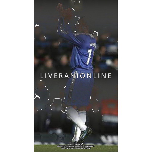 Didier Drogba of Chelsea applauds the fans at the final whistle 2-1,Chelsea v CFR 1907 Cluj-Napoca, UEFA Champions League Gp A, Stamford Bridge, London, Date 09122008 Picture by Marc Atkins Mobile 07783 913 777 (IPS PHOTO AGENCY) - 21 Delisle road - London SE28 0JD- tel: 020 88 55 1 008 - fax: 020 88 55 1037 - ISDN: 020 88 55 1039 AG ALDO LIVERANI ONLY ITALY 