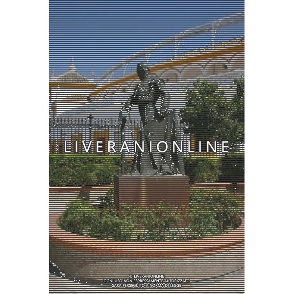 L\'ARENA DEI TORI A SIVIGLIA Seville and the arena AGENZIA ALDO LIVERANI SAS