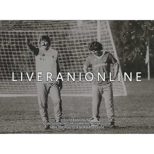 RETROSPETTIVA ENZO FERRARI ALLENATORE CALCIO NELLA FOTO ENZO FERRARI ALLENATORE UDINESE CALCIO CON ZICO AG ALDOLIVERANI SAS