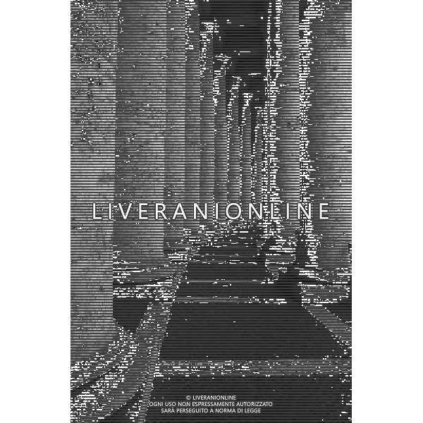 ARCHIVIO ALDO LIVERANI NELLA FOTO LE COLONNE INPIAZZA SAN PIETRO VATICANO AG ALDO LIVERANI
