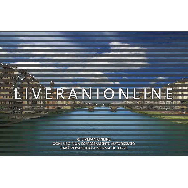 FIRENZE NELLA FOTO FIRENZE IL FIUME ARNO AG ALDO LIVERANI