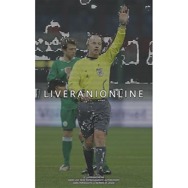 Milano 17-12-2008 coppa UEFA 2008/09 milan-wolfsburg 2:2 nella foto arbitro mark courtney ph marco luzzani/ag aldo liverani s.a.s.