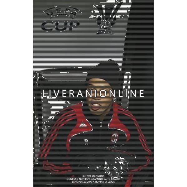 Milano 17-12-2008 coppa UEFA 2008/09 milan-wolfsburg 2:2 nella foto ronaldinho in panchina ph marco luzzani/ag aldo liverani s.a.s.