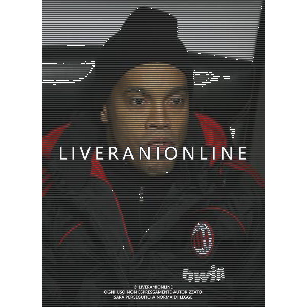 Milano 17-12-2008 coppa UEFA 2008/09 milan-wolfsburg 2:2 nella foto ronaldinho in panchina ph marco luzzani/ag aldo liverani s.a.s.