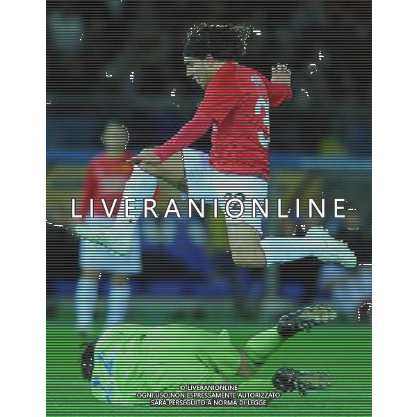 FIFA Club World Cup Japan 2008 Semifinale Yokohama - 18.12.2008 Gamba Osaka(JPN)-Manchester United(ENG) Nella Foto:CARLITOS TEVEZ ANTICIPATO DAL PORTIERE /Ph.Vitez-Ag. Aldo Liverani