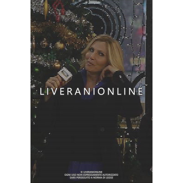 LORELLA CUCCARINI OSPITE DELLA TRASMISSIONE TV: \' TRL LIVE@MTV\' FOTO ANTONIO SORANO - AG. ALDO LIVERANI SAS