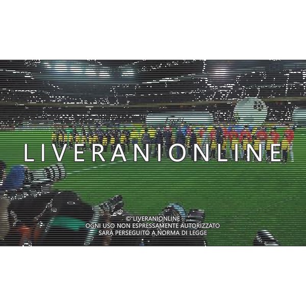 FIFA Club World Cup Japan 2008 Finale 1°-2° Posto Yokohama - 21.12.2008 Manchester United(ENG)-Liga de Quito(ECU) Nella Foto:FOTOGRAFI SCHIERATI DAVANTI ALLE FORMAZIONI /Ph.Vitez-Ag. Aldo Liverani