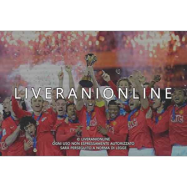 FIFA Club World Cup Japan 2008 Finale 1°-2° Posto Yokohama - 21.12.2008 Manchester United(ENG)-Liga de Quito(ECU) Nella Foto:MANCHESTER ALZA LA COPPA /Ph.Vitez-Ag. Aldo Liverani