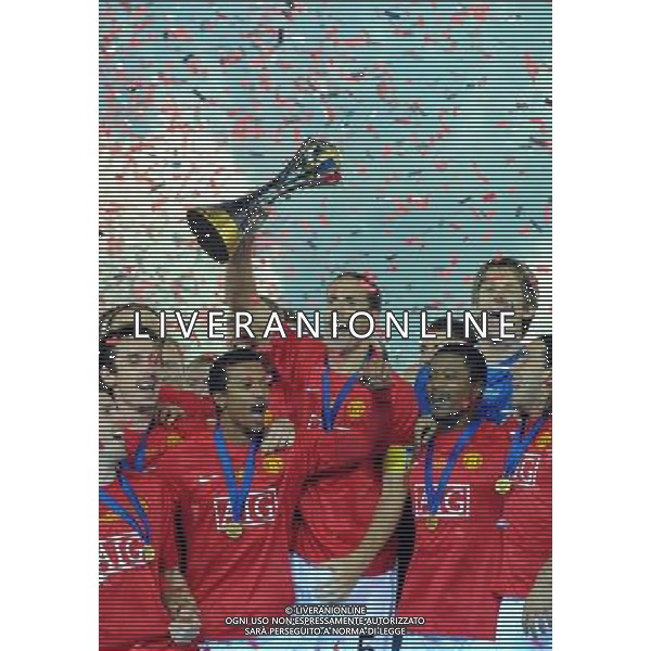 FIFA Club World Cup Japan 2008 Finale 1°-2° Posto Yokohama - 21.12.2008 Manchester United(ENG)-Liga de Quito(ECU) Nella Foto:MANCHESTER ALZA LA COPPA /Ph.Vitez-Ag. Aldo Liverani