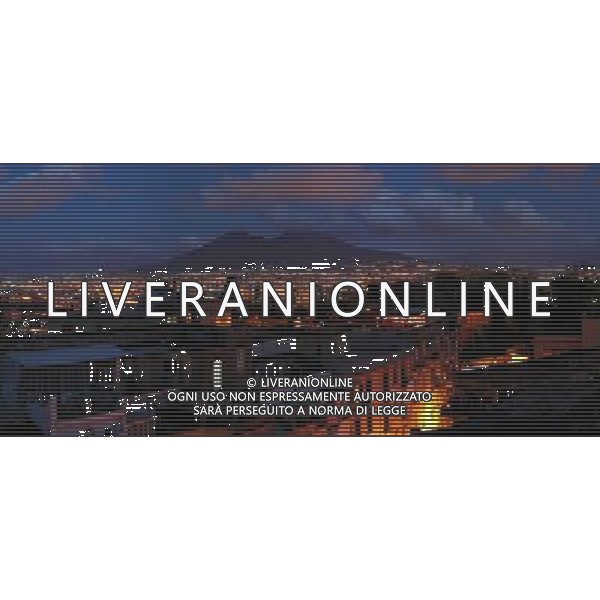 ARCHIVIO ALDO LIVERANI NELLA FOTO UNA PANORAMICA DI NAPOLI CON IL VESUVIO AG ALDO LIVERANI