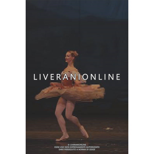 \'Il lago dei cigni\' con il Teatro Nazionale di Opera e Balletto della Moldavia al teatro Arcimboldi di Milano nella foto: ballerina © Antonio Sorano - ag. Aldo Liverani sas