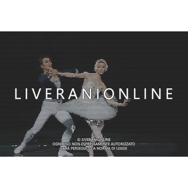 \'Il lago dei cigni\' con il Teatro Nazionale di Opera e Balletto della Moldavia al teatro Arcimboldi di Milano nella foto: Iana Salendo e Dinu Tamazlacaru, primi solisti del Teatro dell\'Opera di Berlino © Antonio Sorano - ag. Aldo Liverani sas