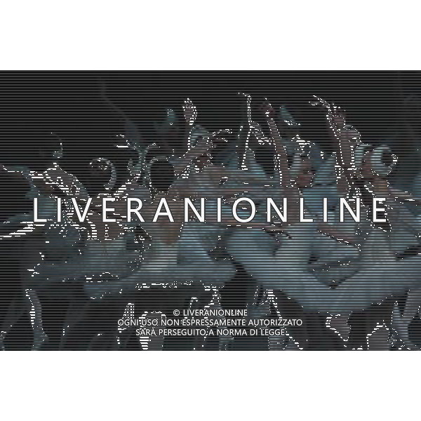 \'Il lago dei cigni\' con il Teatro Nazionale di Opera e Balletto della Moldavia al teatro Arcimboldi di Milano nella foto: ballerine © Antonio Sorano - ag. Aldo Liverani sas