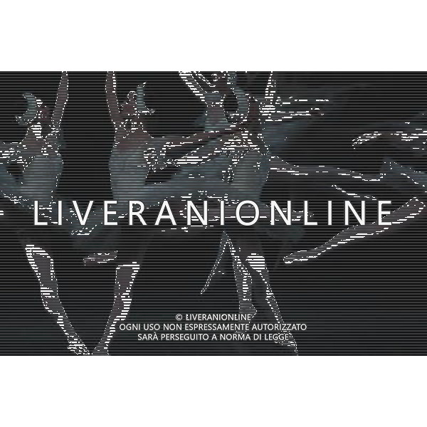 \'Il lago dei cigni\' con il Teatro Nazionale di Opera e Balletto della Moldavia al teatro Arcimboldi di Milano nella foto: ballerine © Antonio Sorano - ag. Aldo Liverani sas
