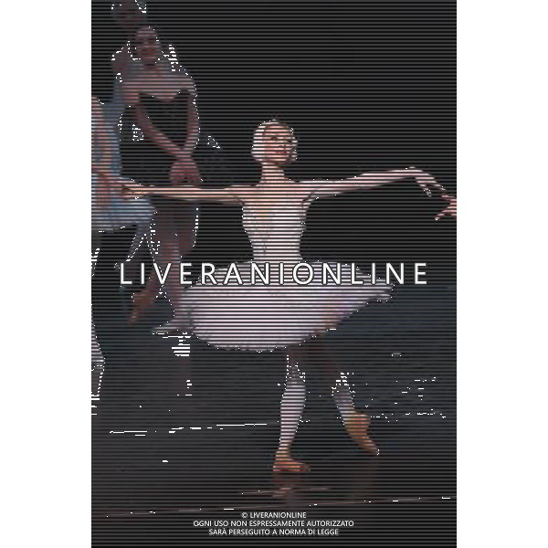 \'Il lago dei cigni\' con il Teatro Nazionale di Opera e Balletto della Moldavia al teatro Arcimboldi di Milano nella foto: Iana Salendo © Antonio Sorano - ag. Aldo Liverani sas