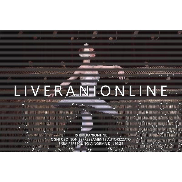 \'Il lago dei cigni\' con il Teatro Nazionale di Opera e Balletto della Moldavia al teatro Arcimboldi di Milano nella foto: Iana Salendo © Antonio Sorano - ag. Aldo Liverani sas