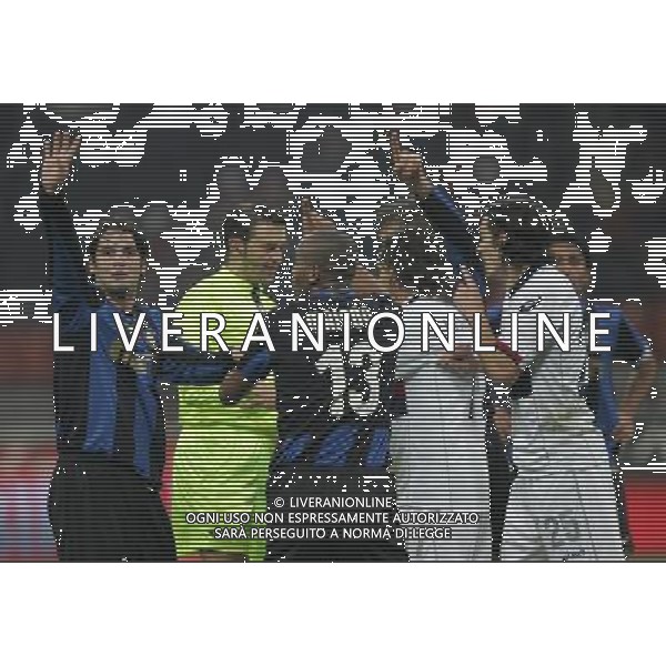 Milano 13-01-2009 coppa italia tim cup 2008/09 inter-genoa 3:1 nella foto proteste giocatori genoa per rigore inter ph marco luzzani/ag aldo liverani s.a.s. 
