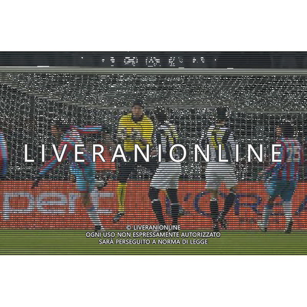 Juventus - Catania Coppa Italia Tim Cup 2008/2009 14-01-2009 Nella foto: parata di gianluigi buffon ©Manuela Viganti/Agenzia Aldo Liverani Sas
