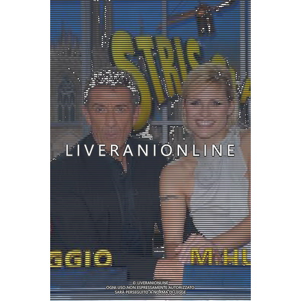 \'STRISCIA LA NOTIZIA\' TRASMISSIONE TELEVISIVA - MILANO 14/02/2008 NELLA FOTO EZIO GREGGIO E MICHELLE HUNZIKER PH AGENZIA ALDO LIVERANI SAS 