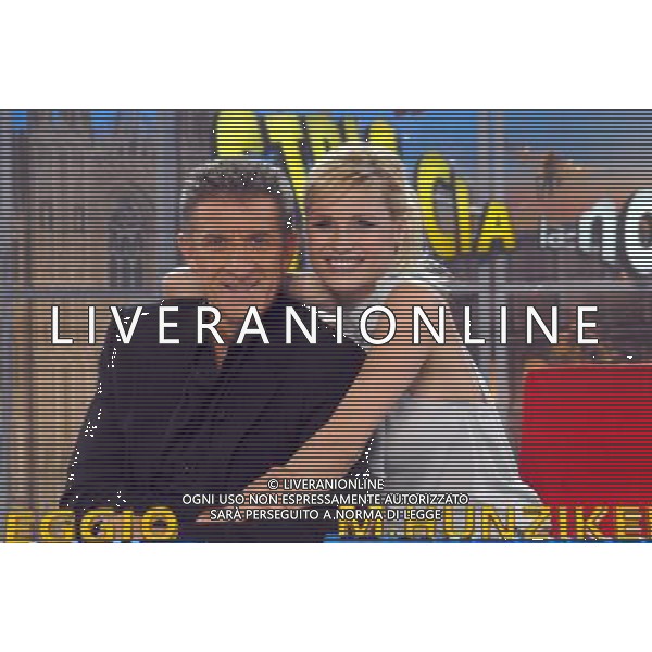\'STRISCIA LA NOTIZIA\' TRASMISSIONE TELEVISIVA - MILANO 14/02/2008 NELLA FOTO EZIO GREGGIO E MICHELLE HUNZIKER PH AGENZIA ALDO LIVERANI SAS 