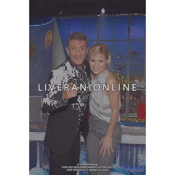 \'STRISCIA LA NOTIZIA\' TRASMISSIONE TELEVISIVA - MILANO 14/02/2008 NELLA FOTO EZIO GREGGIO E MICHELLE HUNZIKER PH AGENZIA ALDO LIVERANI SAS 