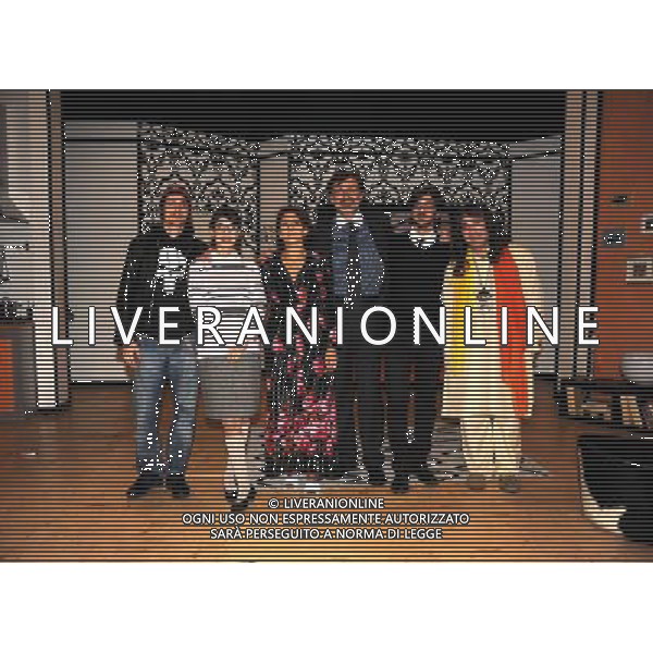 PRIMA DELLO SPETTACOLO TEATRALE: \' THE PROZAC FAMILY\' TEATRO PARIOLI - ROMA NELLA FOTO: IL CAST : EROS GALBIATI - ALESSANDRA MASTRONARDI - PAOLA MINACCIONI - MAURIZIO DI CARMINE - DAVID VINCI © MASSIMO BRUNI - AG. ALDO LIVERANI SAS