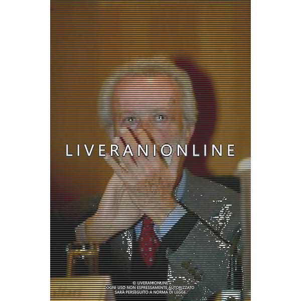 Roma, 12/11/2003 Presentazione del libro di Andrea RICCARDI \' GOVERNO CARISMATICO\'. nella foto: SCALFARI EUGENIO, direttore editoriale di Repubblica Foto / Ag. ALDO LIVERANI
